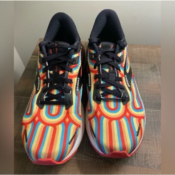 Brooks Adrenaline GTS 22 - Picture 2 of 3